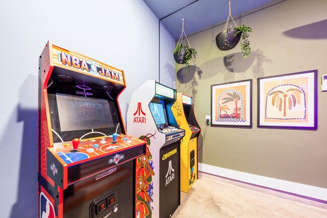 Building Photo - 19901 Charlie Claude Dr