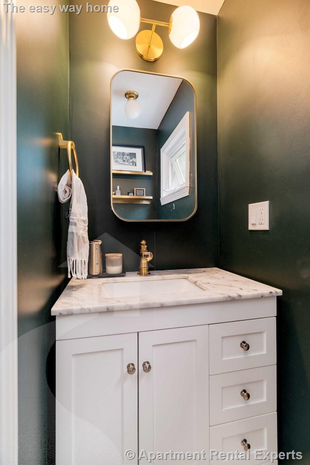 Building Photo - 19 Trenton St