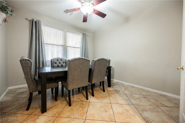Building Photo - 6720 Song Sparrow Ct