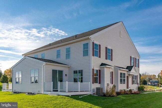 Building Photo - 275 Hillstone Cir