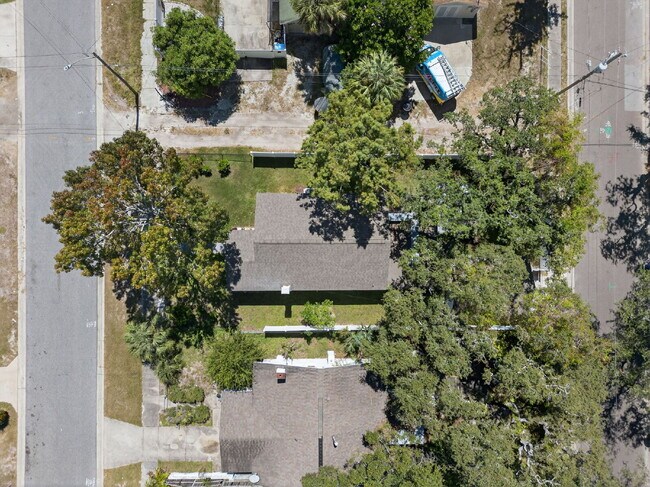 Building Photo - Fully Renovated 3 bedroom St. Pete Home | ...