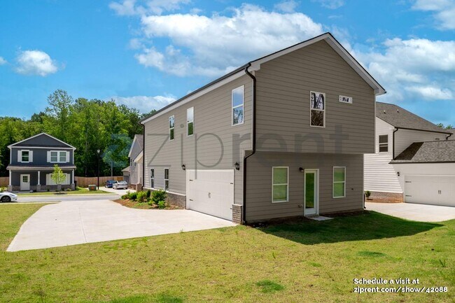 Building Photo - 165 Heard Ln