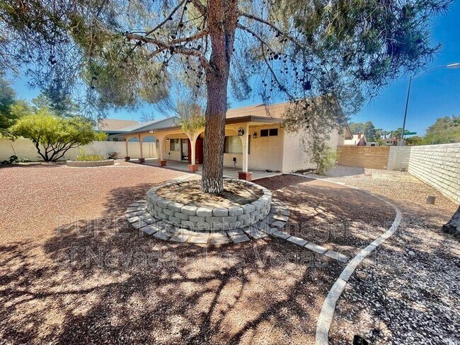 Building Photo - 6649 Wayburn Way