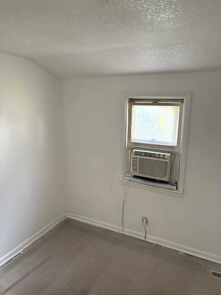 Building Photo - 259 Elizabeth St