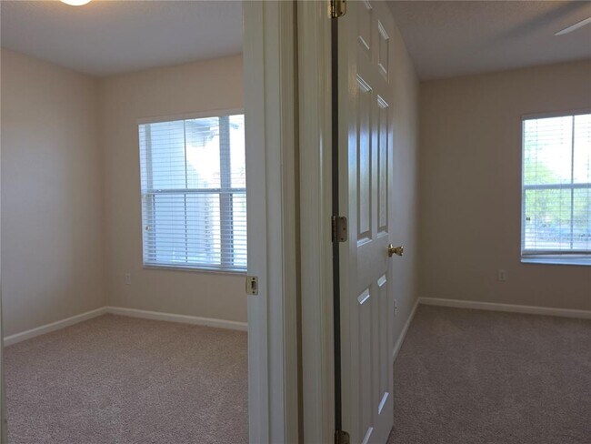 Building Photo - 16661 Cedar Crest Dr