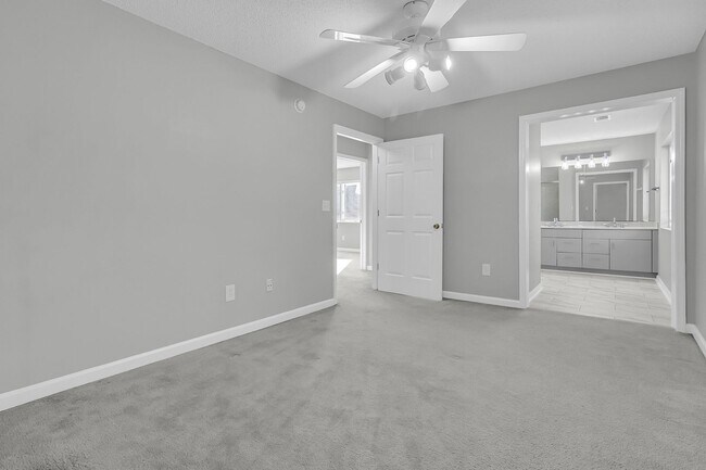 Building Photo - 5844 Hart Rd