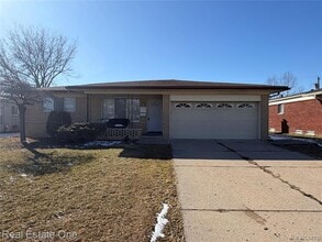 Building Photo - 34639 Richard O Dr