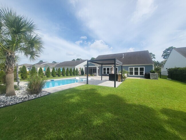 Building Photo - REDUCED!  5 bedroom/4 bath house in Berkshire Forest