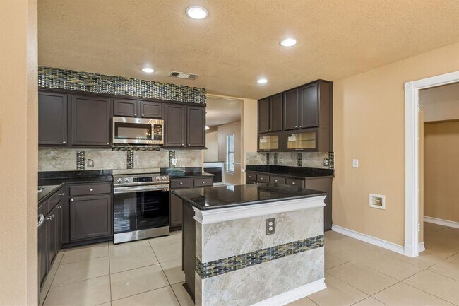 Building Photo - 1300 Chalk Ln
