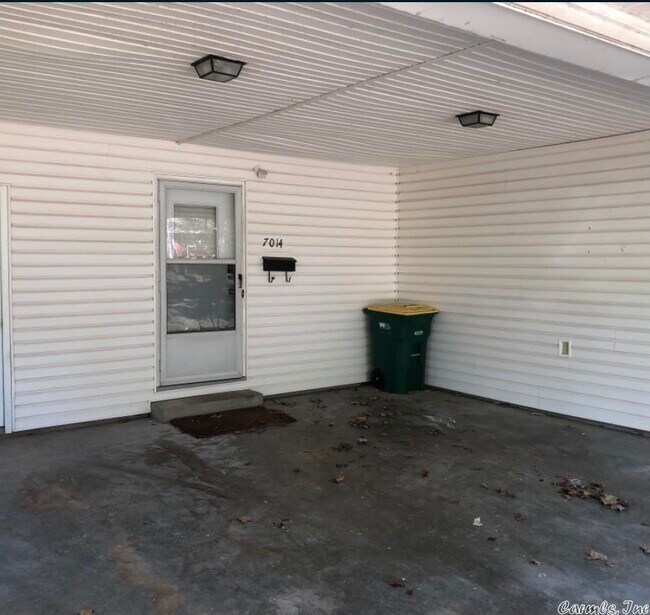 Building Photo - 7014 Ponderosa Dr