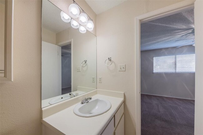 Building Photo - 2605 Brickford Cove