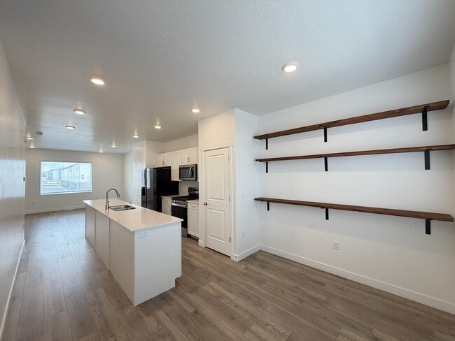 Building Photo - 324 S 1150 W