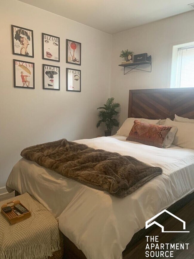 Building Photo - 1621 W Wallen Ave