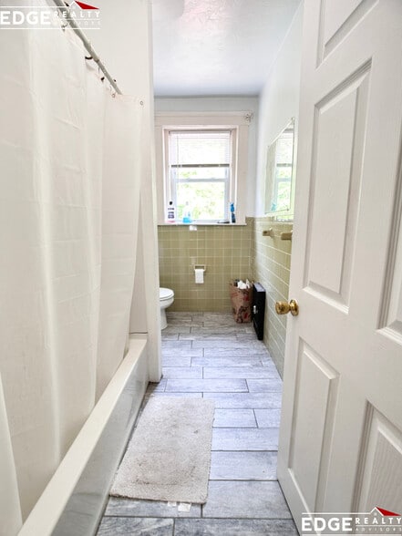 Building Photo - 1711 Commonwealth Ave