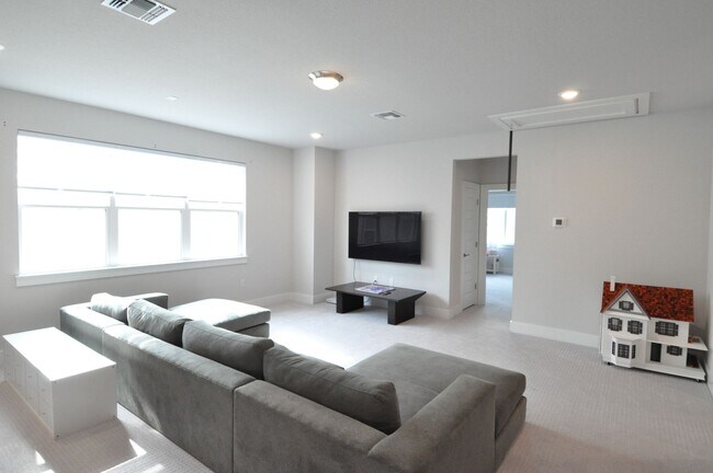 Building Photo - Gorgeous Home with Green Belt view!
