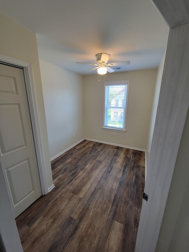 Building Photo - 3416 Hancock Ave