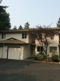 Building Photo - 3 Bedroom Townhome in Shoreline