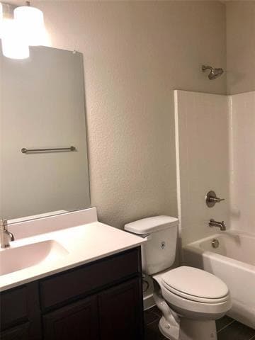 Building Photo - 1001 Sierra Vista Ct