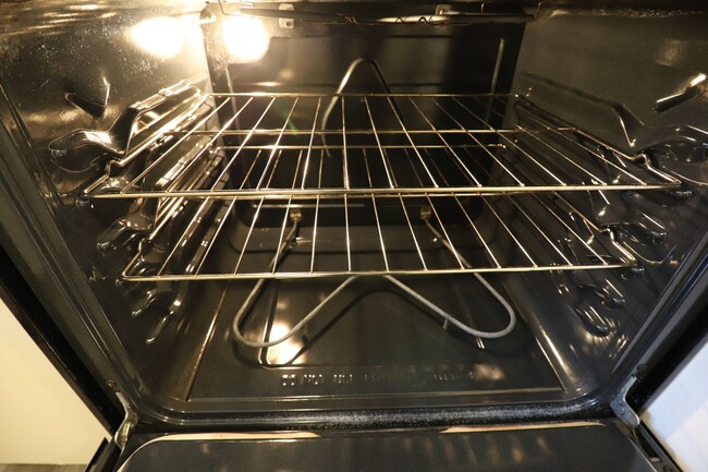 Building Photo - 257 Canby St