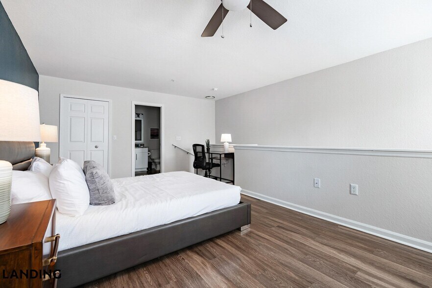 Building Photo - 2801 Biltmore Park Dr