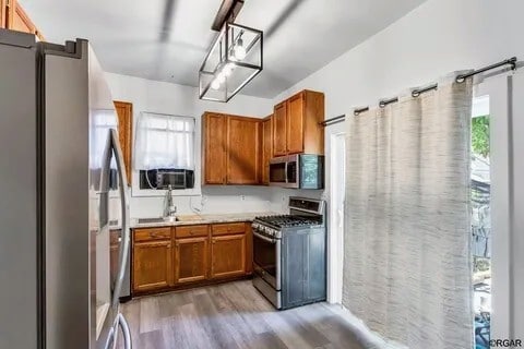 Building Photo - 529 Rudd Ave