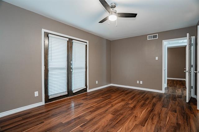 Building Photo - 7809 Meadow Park Dr