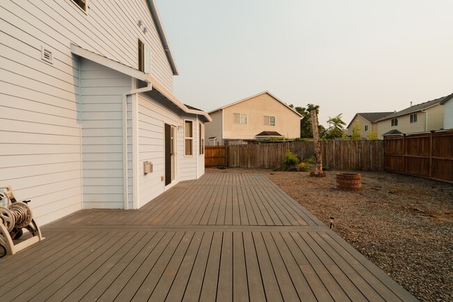 Building Photo - 8451 SE 78th Pl