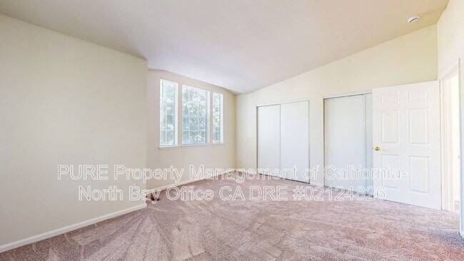 Building Photo - 520 Laurel Grove Cir