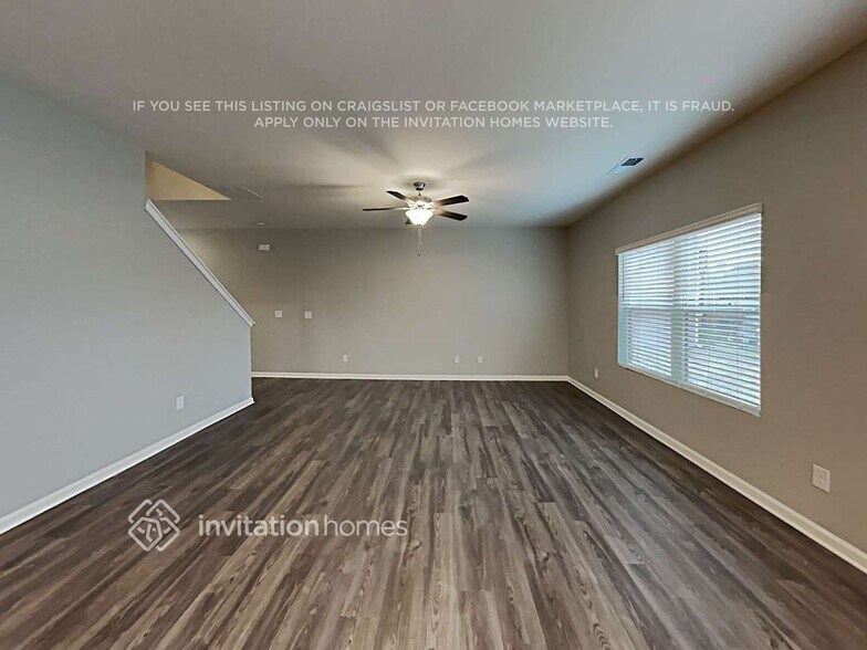 Building Photo - 555 S Fortune Way