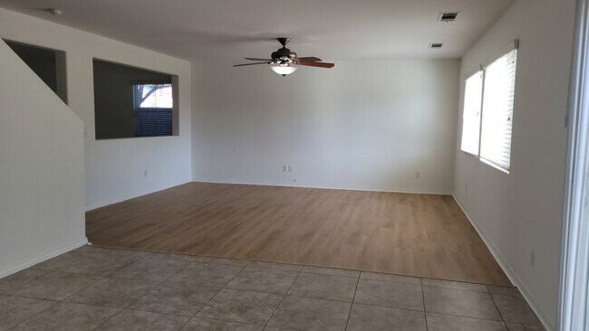 Building Photo - 53214 Savannah Ct