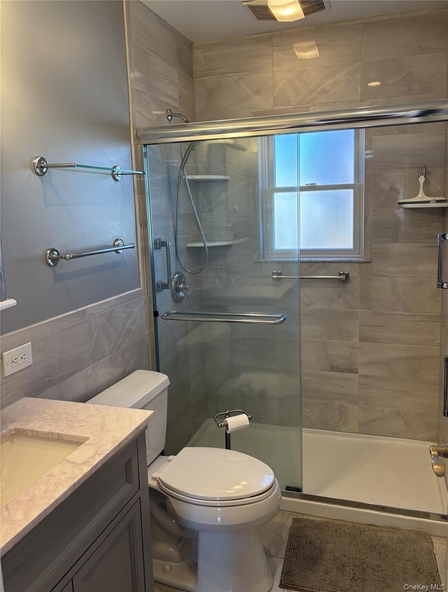 Building Photo - 536 N 6th St