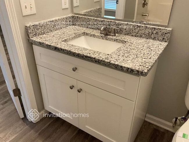 Building Photo - 1008 Bren Village Ct