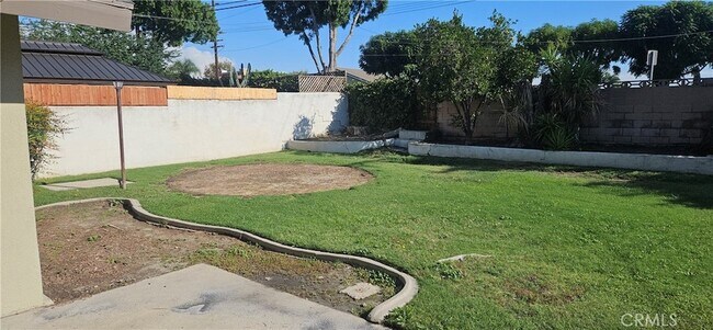 Building Photo - 12431 Avocado Ave