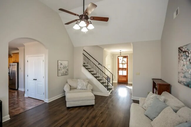 Building Photo - Stunning Atoka Home Offering Space, Style, and Convenience!