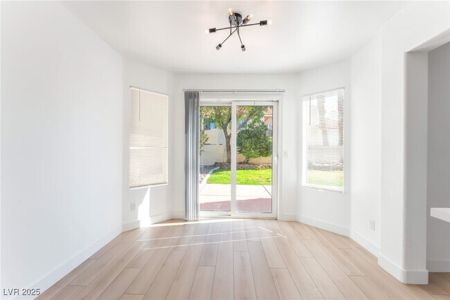 Building Photo - 8300 Bermuda Beach Dr