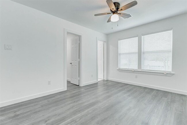 Building Photo - 8218 Bigwood St