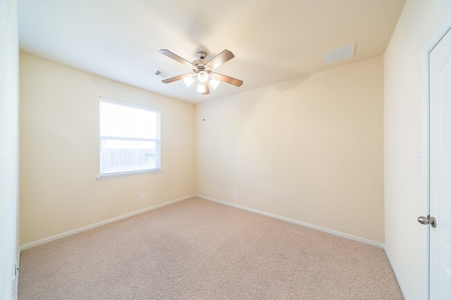 Building Photo - 607 Overdell Dr
