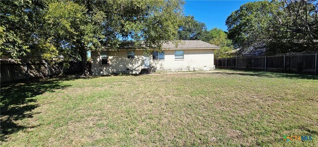 Building Photo - 2700 John Rd