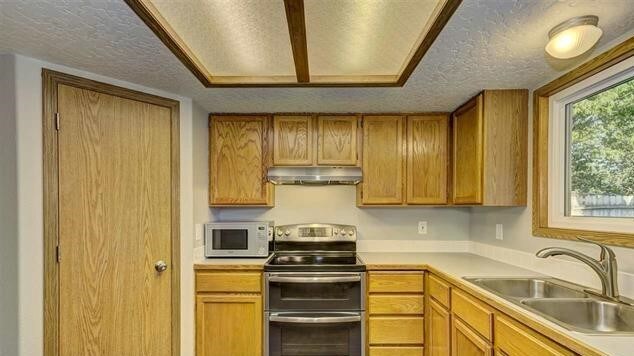 Building Photo - 5656 S Onaga Pl