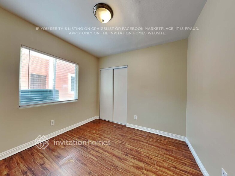 Building Photo - 523 W 102nd St