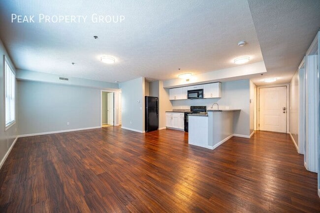 Building Photo - 250 Chittenden Ave