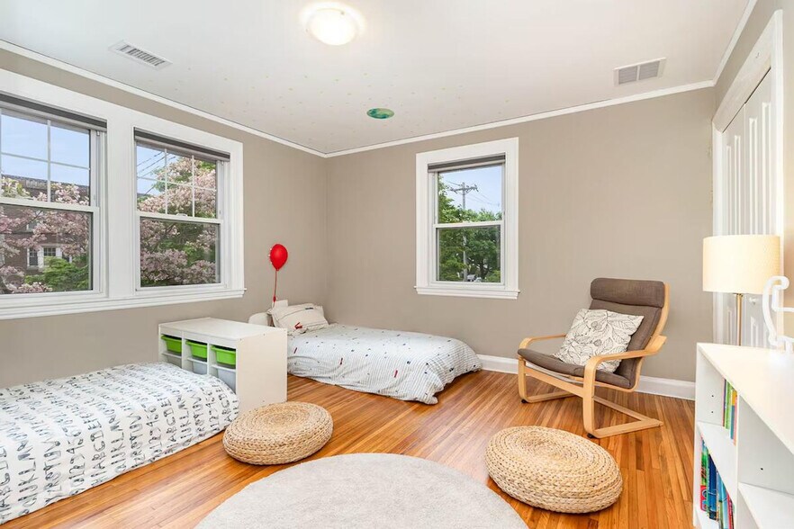 Building Photo - 5 Piedmont St