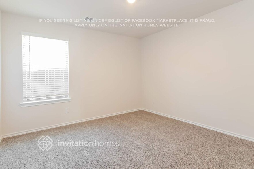 Building Photo - 3909 Amethyst Dr