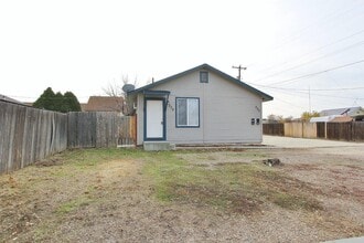 Building Photo - 220 W Dion St