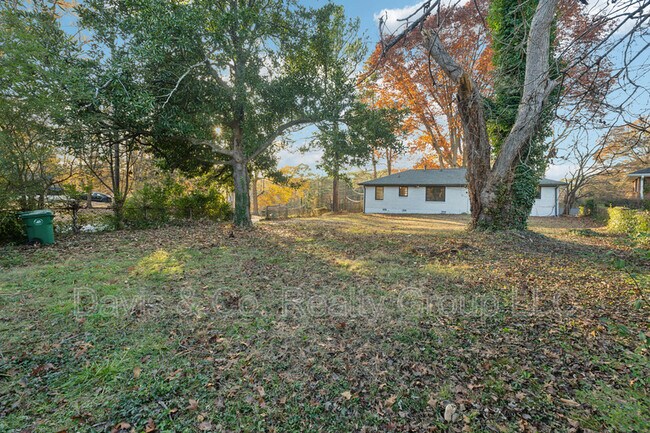 Building Photo - 2385 Tilson Rd