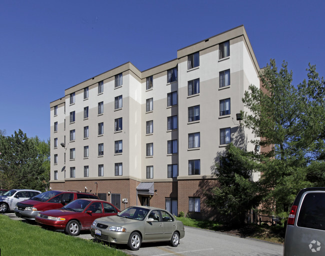 Building Photo - Marian Plaza