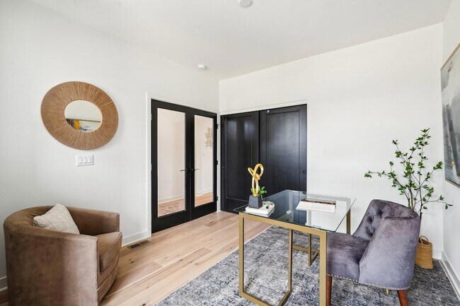 Building Photo - 753 Man O War Blvd