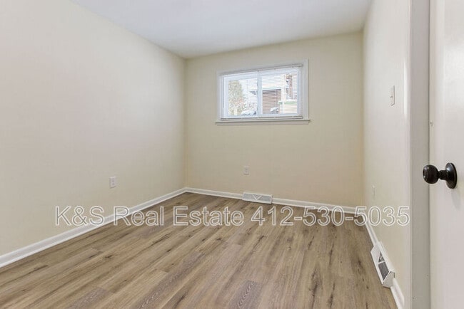 Building Photo - 1020 Grove St