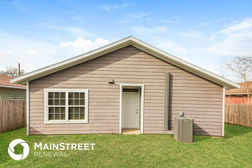 Building Photo - 4712 Stokes St