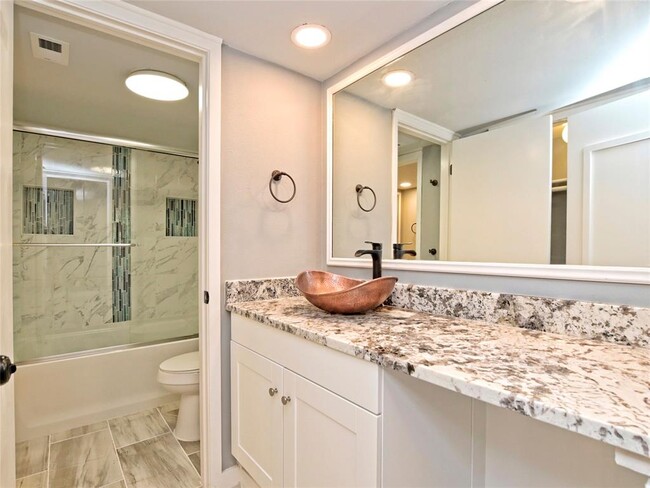 Building Photo - 44 Casa Verde St